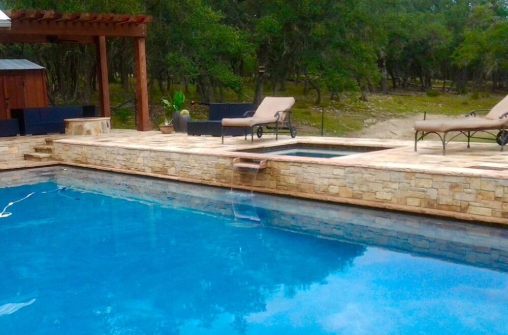 3 Reasons Why You Should Consider Getting A Saltwater Pool 3 Reasons Why You Should Consider Getting A Saltwater Pool